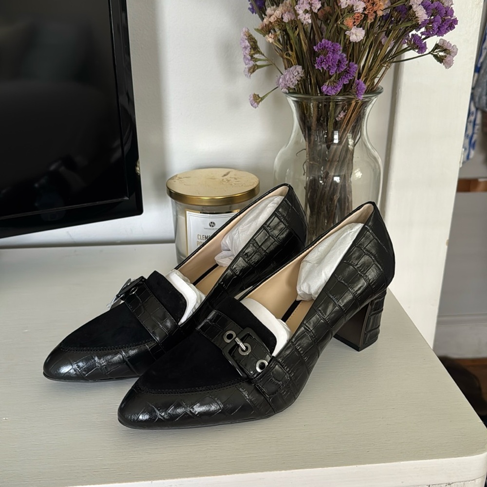 Elegant Black Croc-Embossed Women Shoes